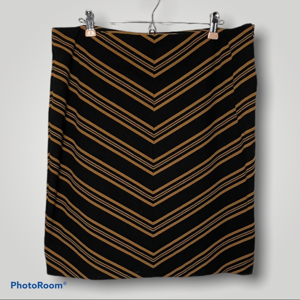 Halogen Black & Camel V-Striped Pencil Skirt